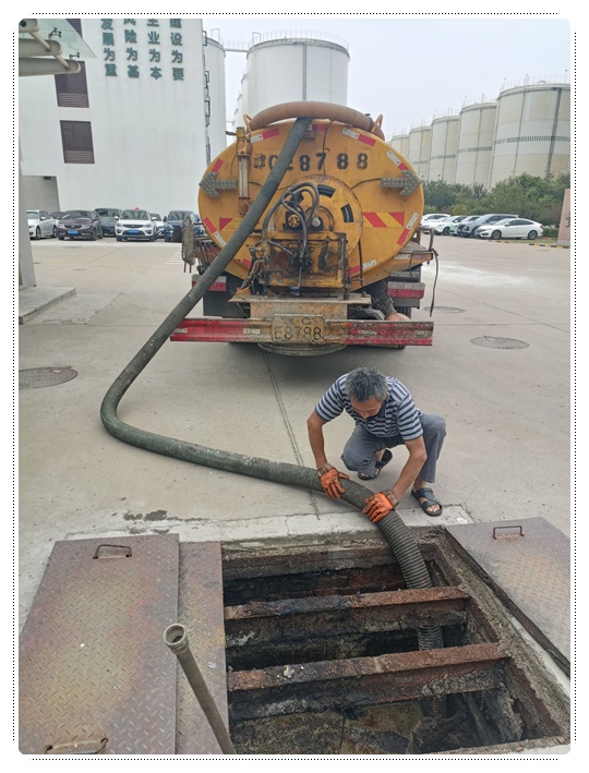 松潘隔油池清掏