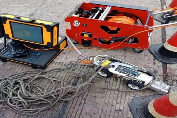 松潘CCTV管道检测机器人